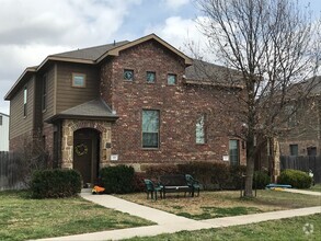 Building Photo - 118-122 Sierra Rose Loop