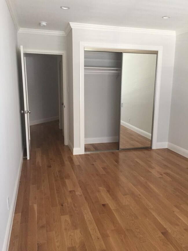 Building Photo - 1 bedroom in Oakland CA 94610