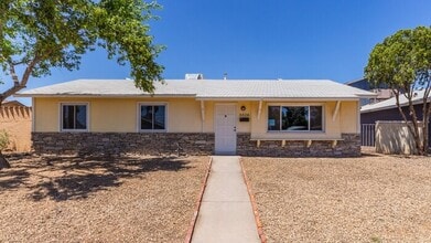 Building Photo - 3428 W Mauna Loa Ln