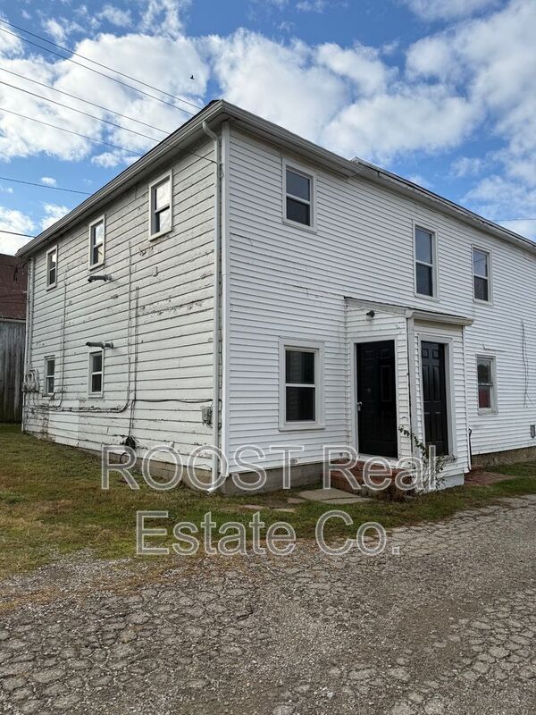 Building Photo - 124 S Chillicothe St