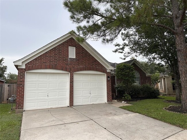 Building Photo - 3727 Parkshire Dr