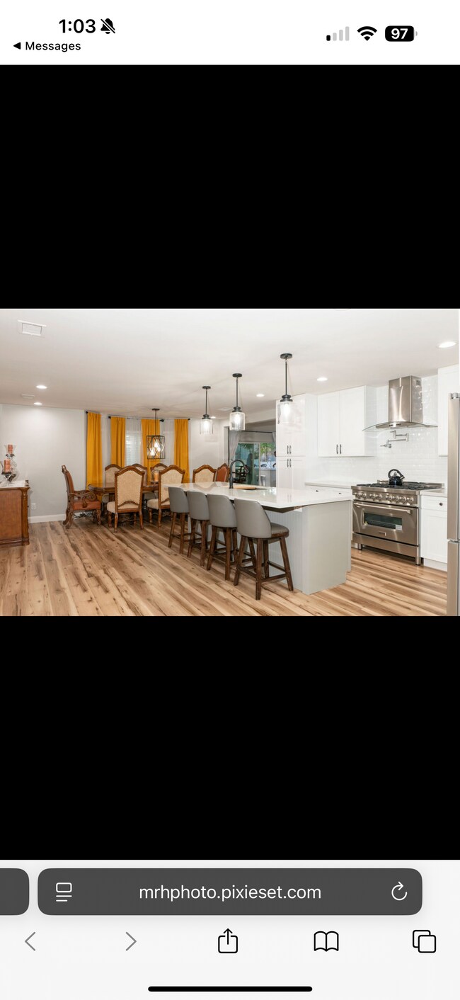 Foto del edificio - 808 Knoll Park Ln