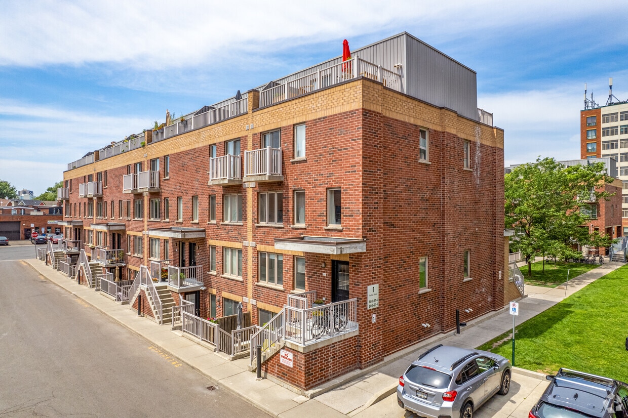 Brownstones on Bloor Apartments 1 Ruttan St Toronto, ON