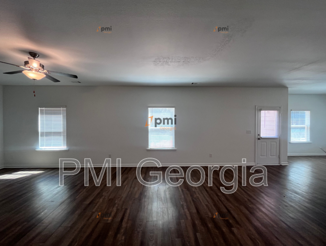 Building Photo - 3334 Bridgewood Dr