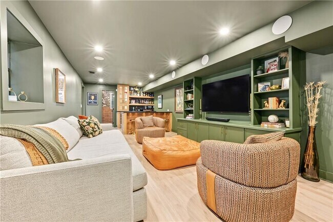 Foto del edificio - 3831 Greenhill Dr
