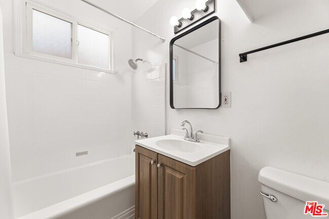 Foto del edificio - 5304 Kinston Ave