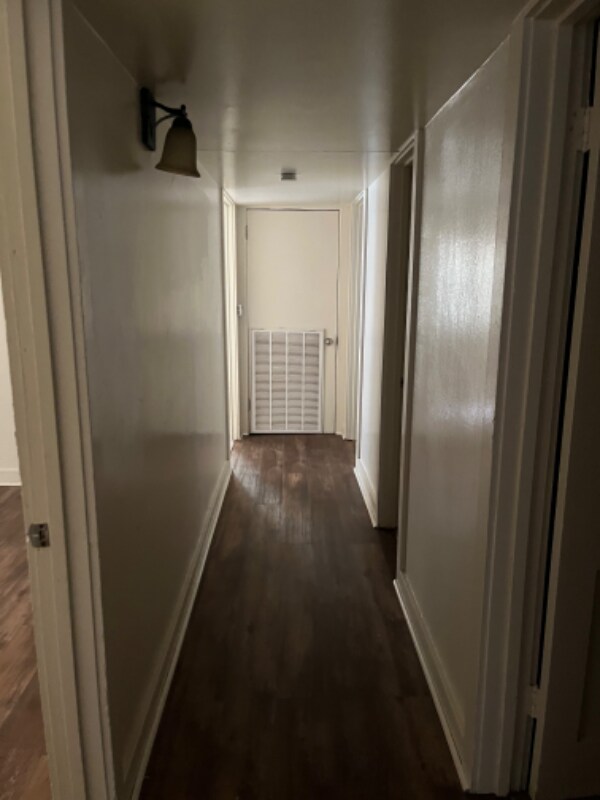 Foto del edificio - 714 Evangeline Dr