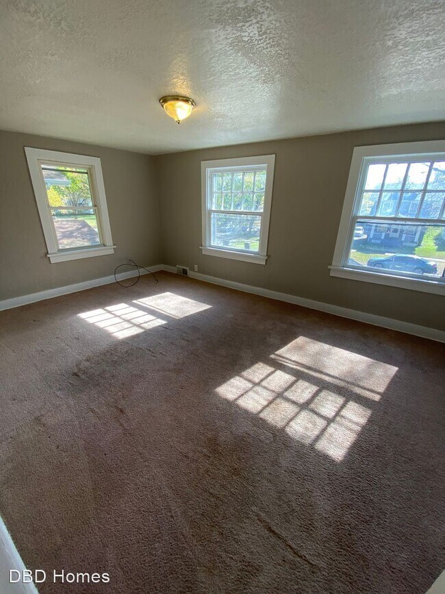 3 Br 1 Bath House 1921 Drexel Ave House For Rent In Fort Wayne
