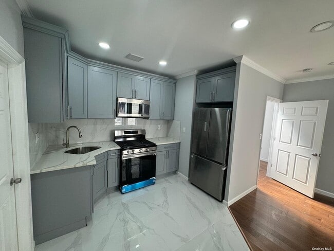 Building Photo - 1282 Sutter Ave