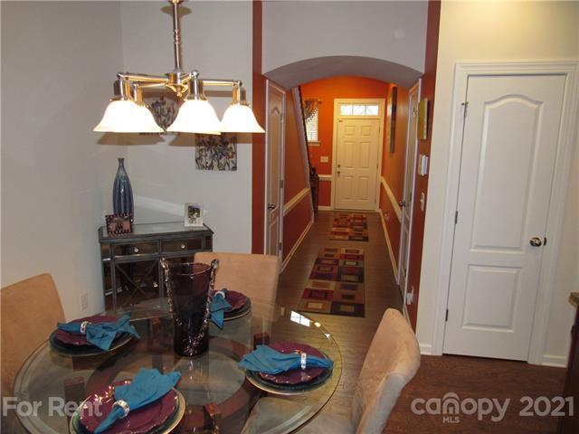 Foto del edificio - 10930 Cripple Creek Ln