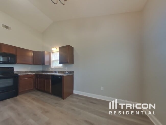 Foto del edificio - 504 Cole Creek Dr