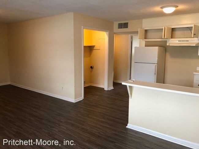 Building Photo - 2 br, 1 bath Apartment - 2701 37th Street
