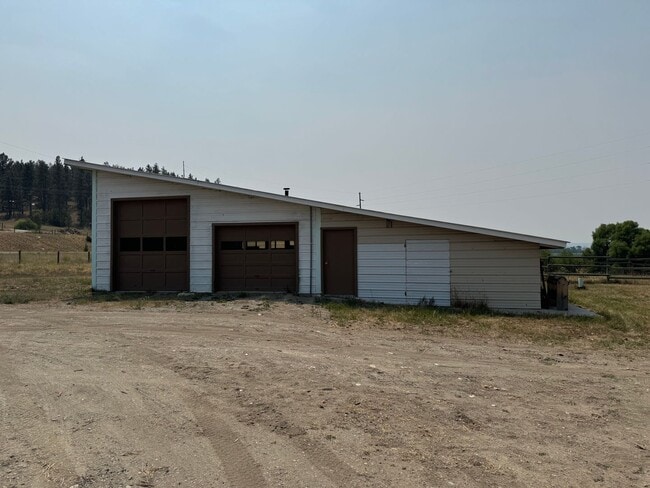 Building Photo - 1 Dolan Ln