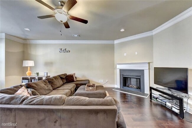 Building Photo - 4 br, 3 bath House - 1176 Laurel Valley Court