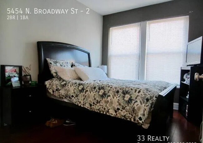 Building Photo - Gorgeous 2 bed 1 bath in the Edgewater area