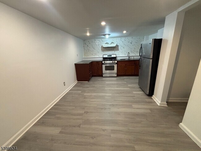 Building Photo - 540 Marshall St