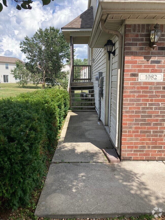 The Meadows at Simon Farms Apartments for Rent with a Yard Franklin