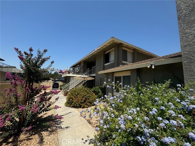 Building Photo - 1209 Oxford Dr