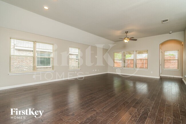 Building Photo - 413 Pheasant Hill Ln
