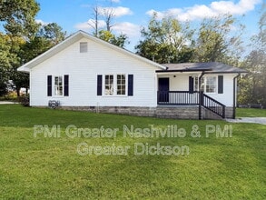 Building Photo - 105 W Ray St Building Photo - 105 W Ray St