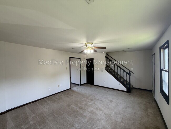 Building Photo - 5145 Cottonwood Ct