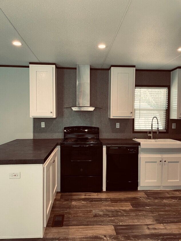 Foto principal - 1800 N Live Oak St