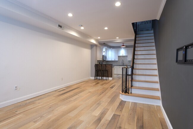 Foto del edificio - 905 Watkins St