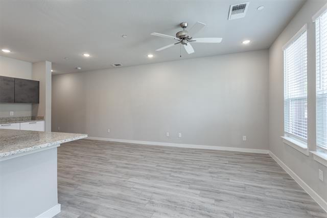 Building Photo - 1304 Pebblebrook Dr