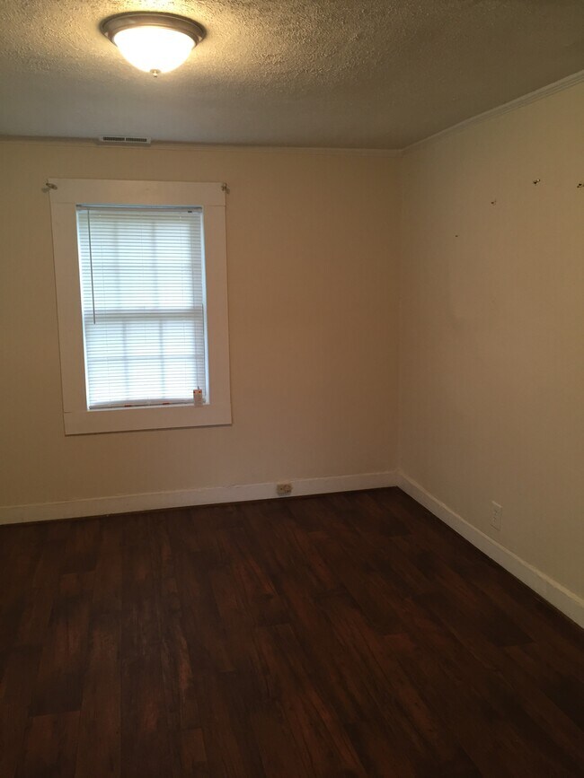 Foto del edificio - 2911 Brooks Ave