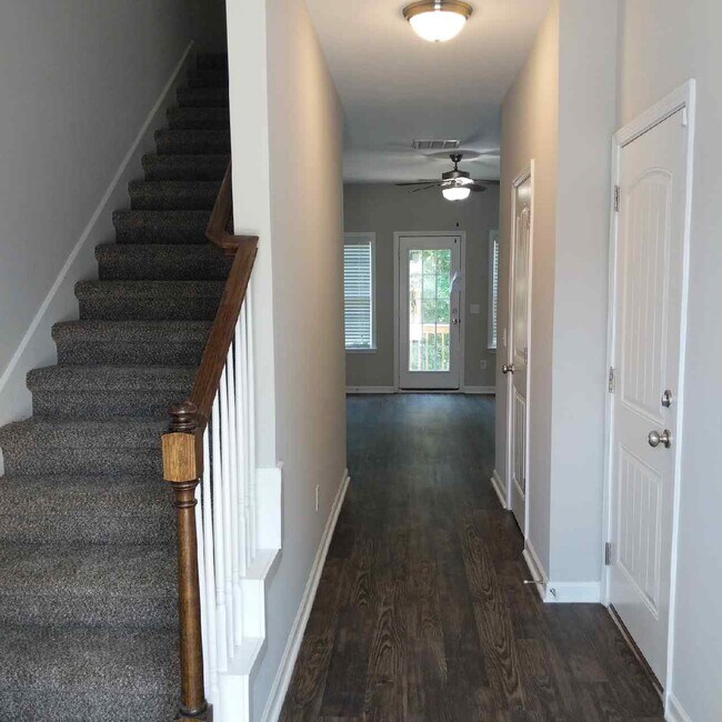 Photo - 652 Pippin Dr House