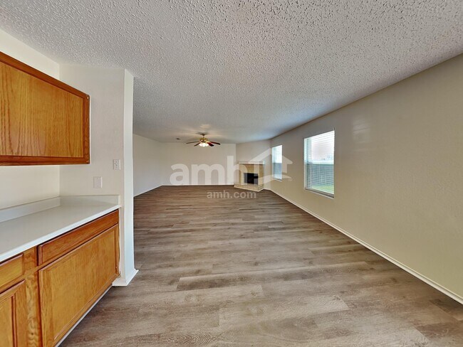 Foto del edificio - 5500 Costa Mesa Dr