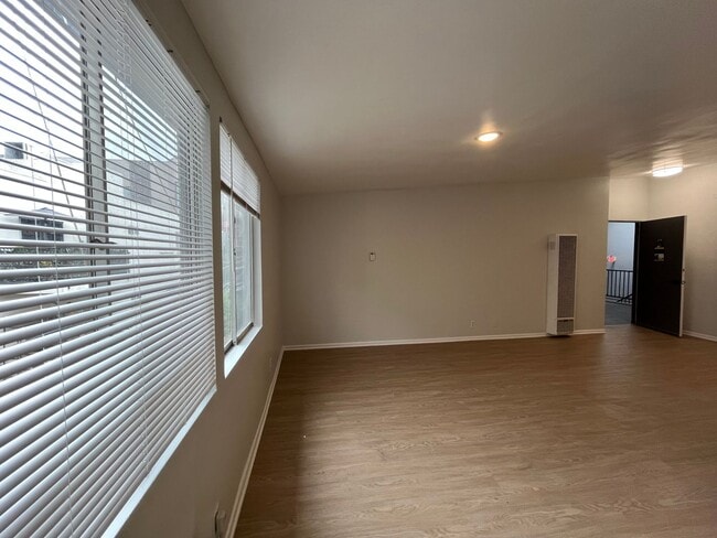 Interior Photo - 1253 Havenhurst Drive