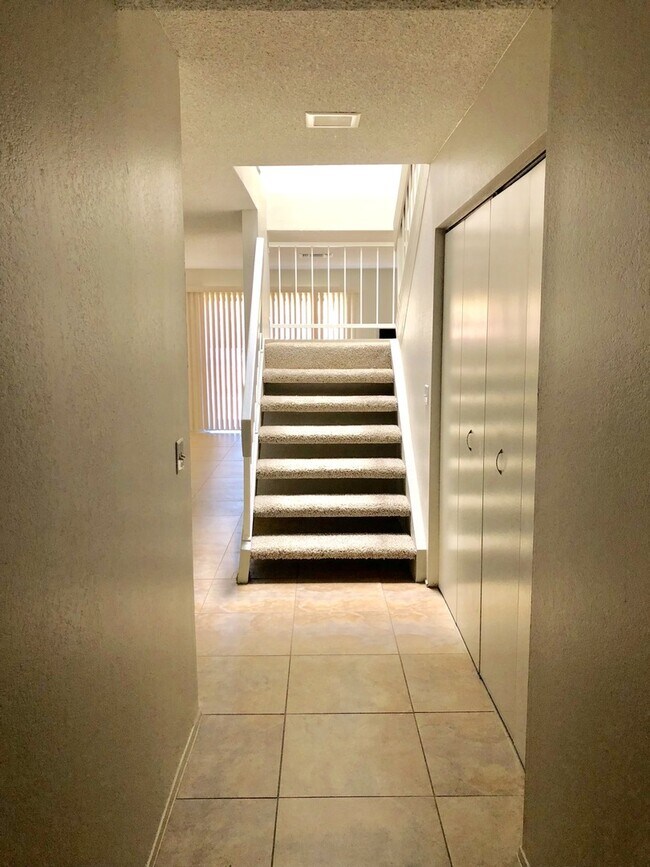 Foto del edificio - 55895 Santa Fe Trail