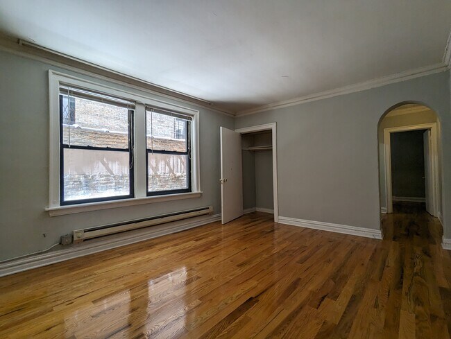 Foto del edificio - 429 W Roscoe St