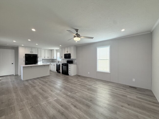 Building Photo - 29649 Cambridge Ct