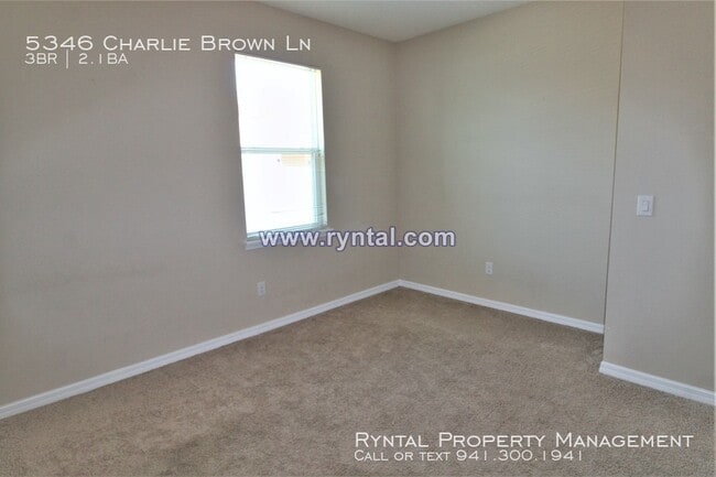 Foto del edificio - 5346 Charlie Brown Ln