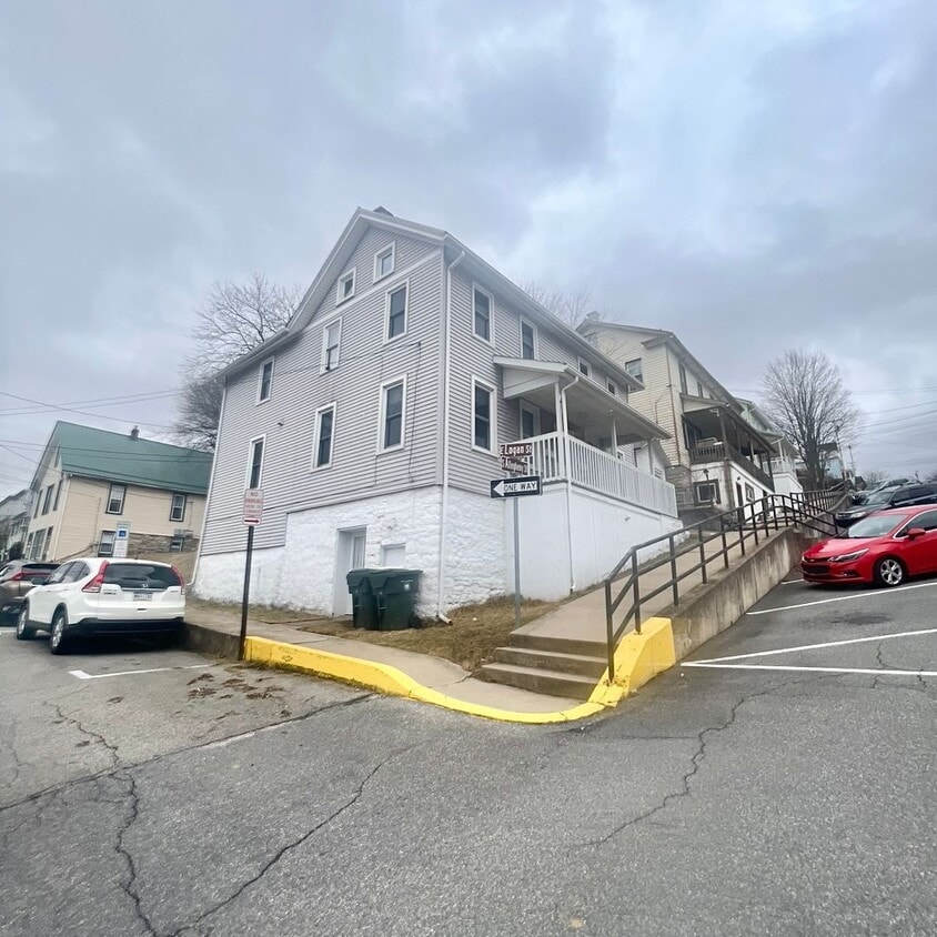 Foto del edificio - 302 S Allegheny St