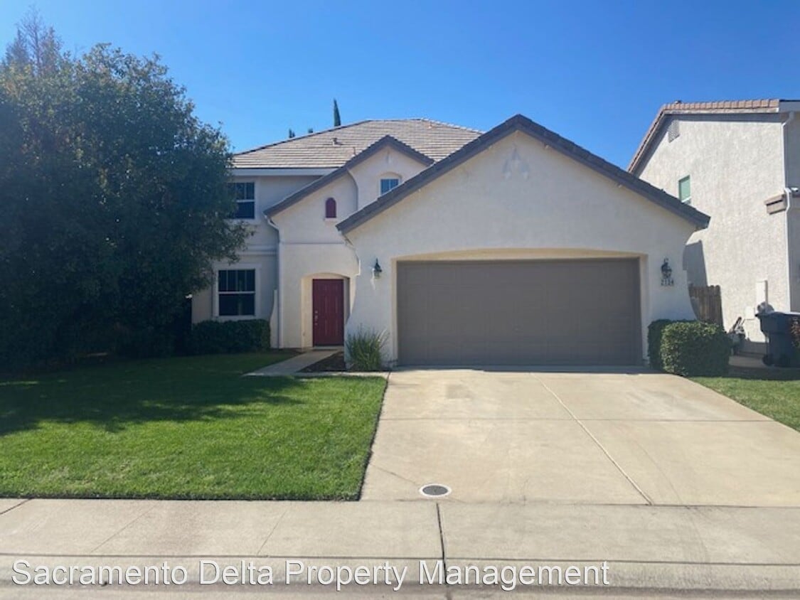 4 br, 2.5 bath House 2134 Arnold Drive House Rental in Rocklin, CA