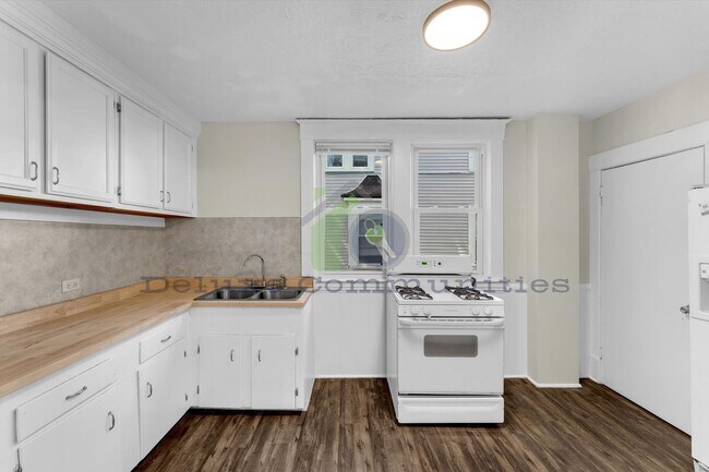 Foto del edificio - 1050 Thomas St SE