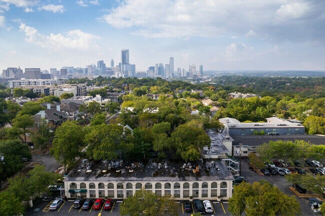 Foto aérea - San Gabriel Square Apartments