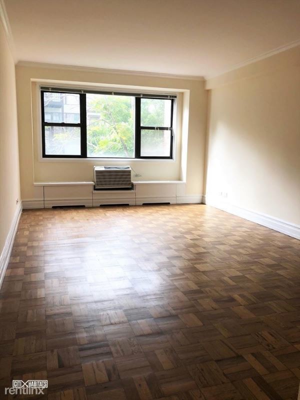 Building Photo - 5 E 79th St