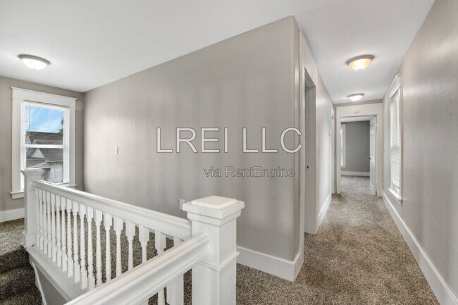 Foto del edificio - 3339 Taylor Blvd