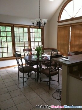 Foto del edificio - 14012 Sandy Oak Rd