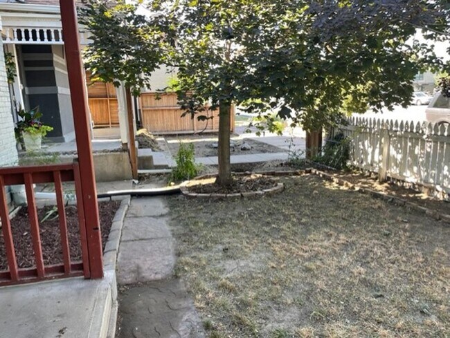 Building Photo - Charming Victorian Home in the Desirable Cole Neighborhood!- Available Early July!!