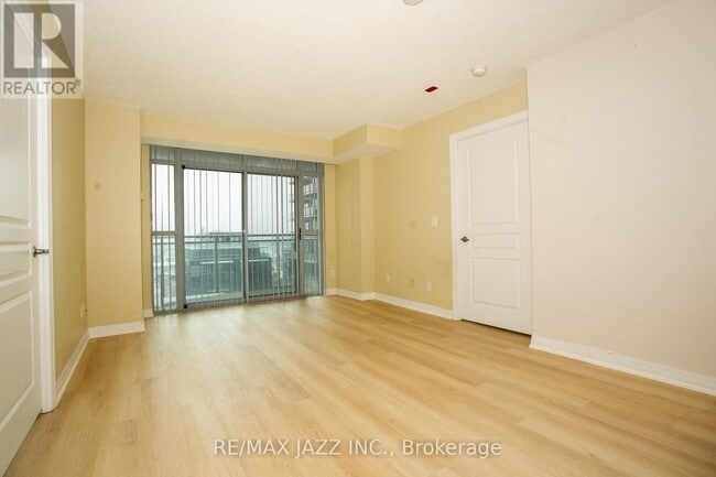 Photo du bâtiment - 1600 Charles St