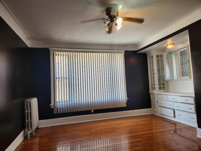 Foto del edificio - 824 E 53rd St