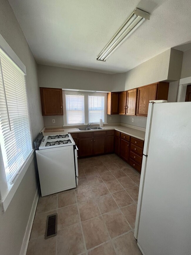 Building Photo - 2 br, 1 bath House - 318 S 17th Street