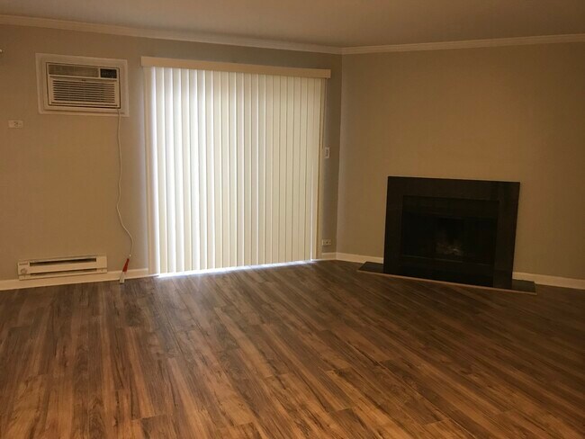 Building Photo - 508 Spruce Dr