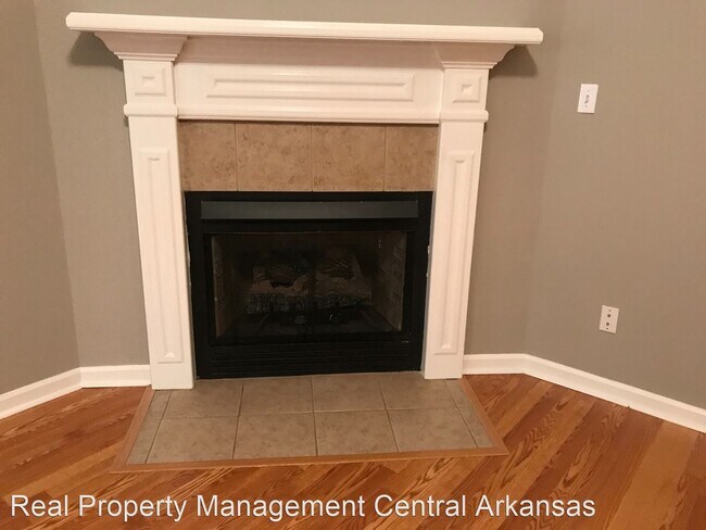 Foto del edificio - 4 br, 2 bath House - 323 Autumn Dr.