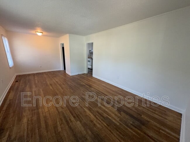 Foto del edificio - 2731 Knowles St